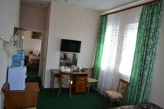 Гостиница Яхонт Владивосток Family Room, 2 Bedrooms-4