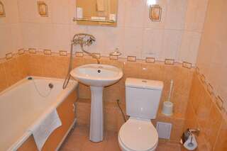 Гостиница Яхонт Владивосток Family Room, 2 Bedrooms-5