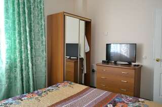 Гостиница Яхонт Владивосток Family Room, 2 Bedrooms-1